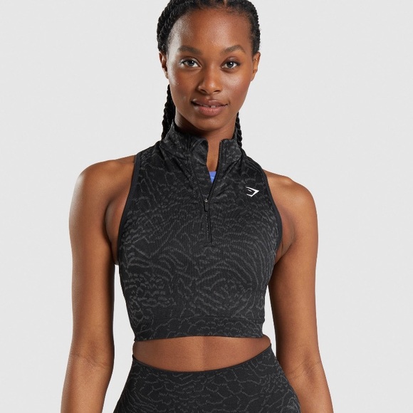 Small Gymshark Adapt Animal Crop 1/2 Zip top - Picture 1 of 3
